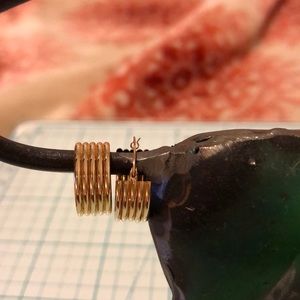 💛14kt yellow gold mini hoops💛